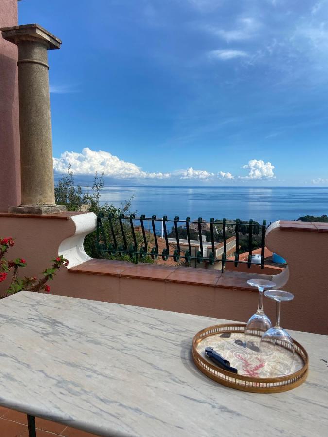 Britannia * Taormina